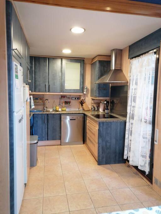 Apartamento Para 6 Personas En Barbastro Eksteriør bilde